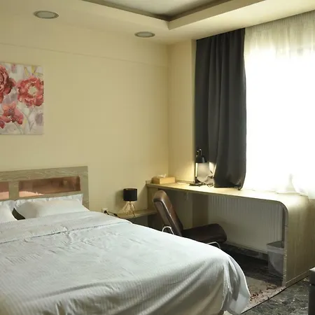 Agias Sofias Street Luxurious Apartment Thessaloniki