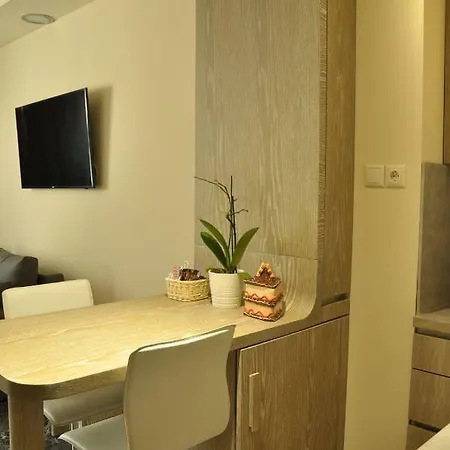 Agias Sofias Street Luxurious Apartamento Tesalónica