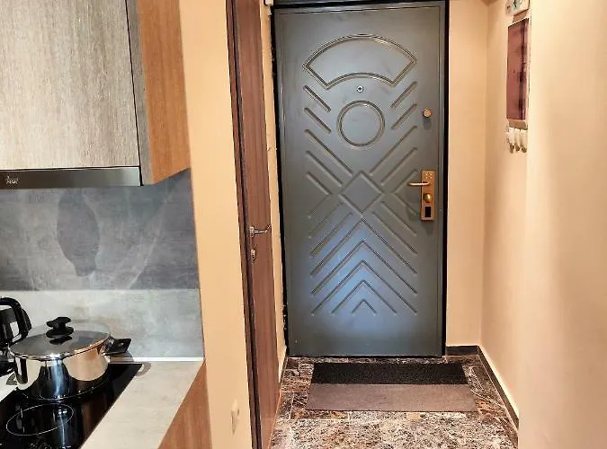 Agias Sofias Street Luxurious Apartamento
